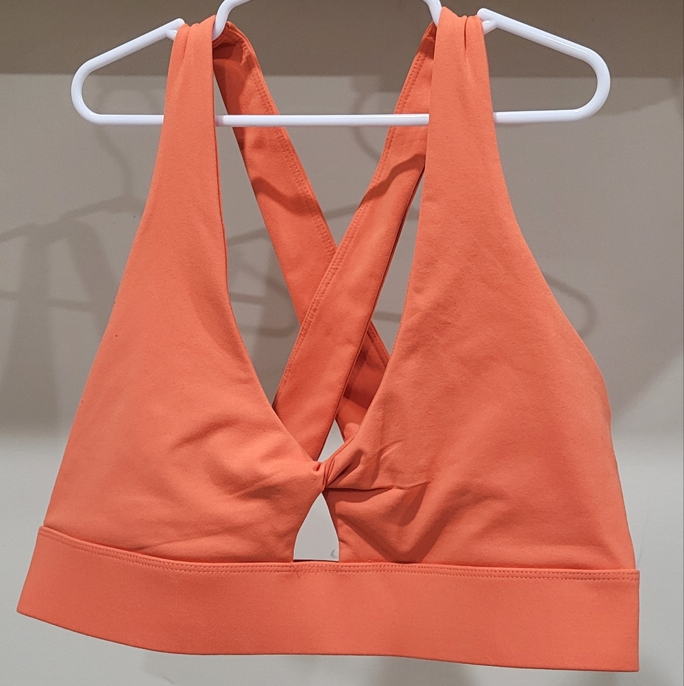 Lululemon Keyhole top